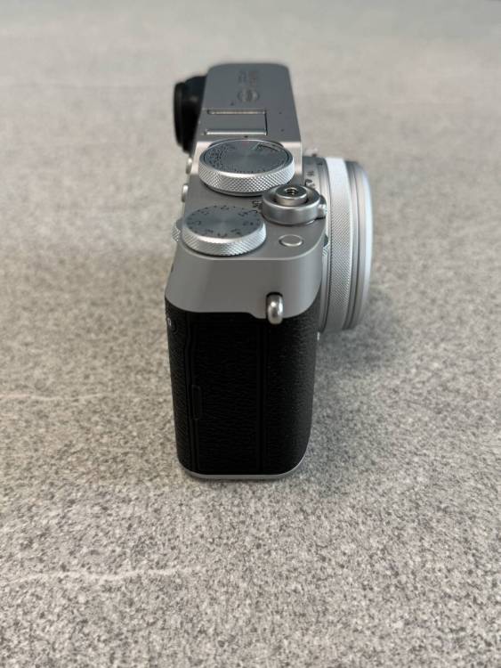 FUJIFILM X100VI シルバー 美品 + おまけ付き