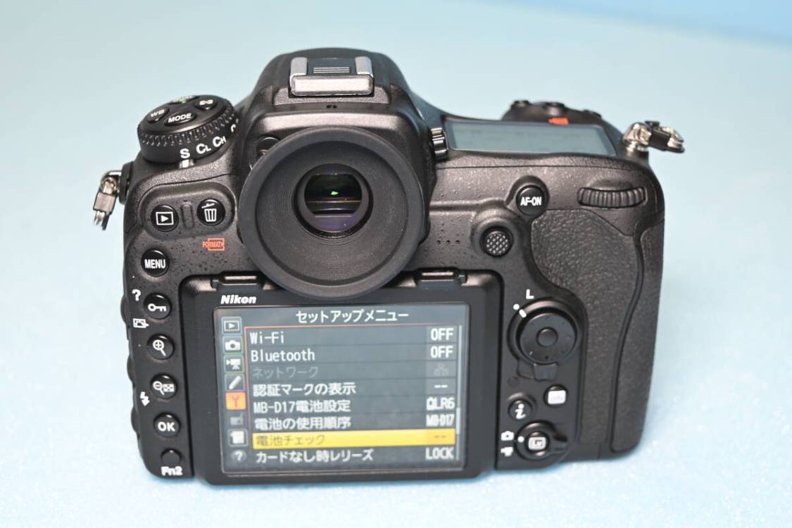 ★NIKON ニコン★　D500ボディ　ショット数6486回　完動品・極上美品