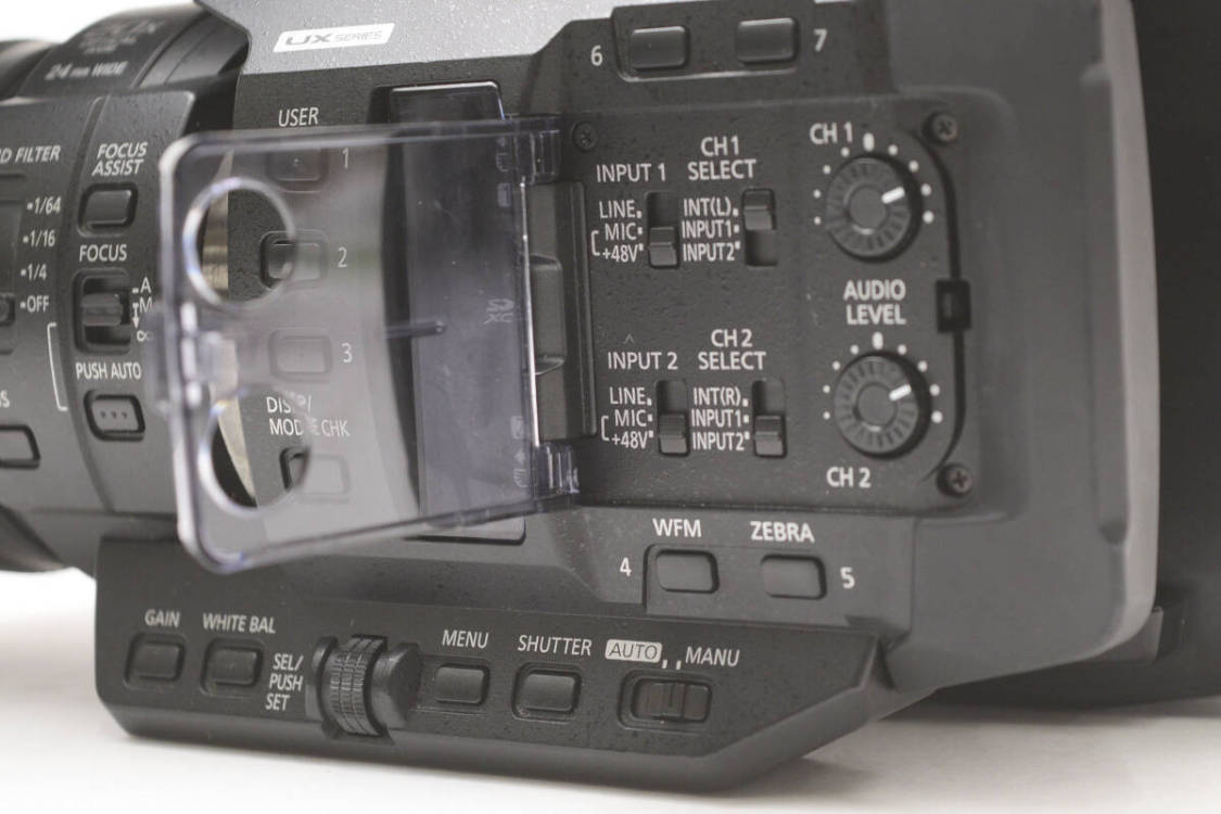 【通電58時間】 Panasonic パナソニック AG-UX180 4Kカムレコーダー 業務用ビデオカメラ 動作確認済み #2241