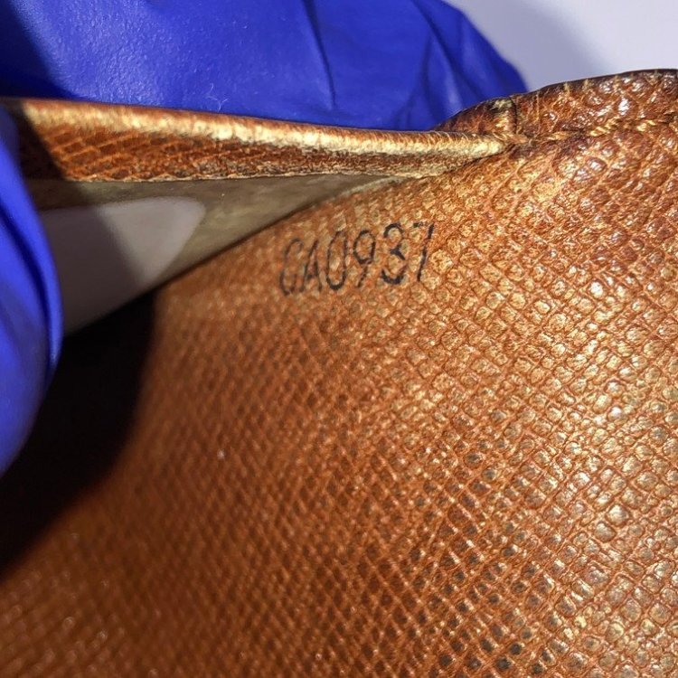 LOUIS VUITTON ルイヴィトン モノグラム ポルト2カルトヴェルティカル M60533/CA0937【DBADA017】