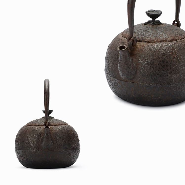 龍文堂 安之介 造 鉄蓋 富岡鉄斎 漢詩 丸形 小振 鉄瓶 在 横銘