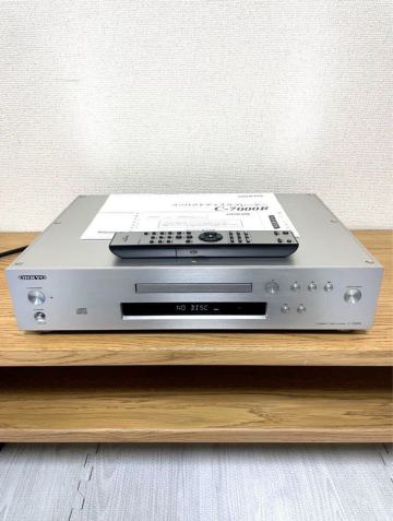 美品 ONKYO オンキョー コンパクトディスクプレーヤー CDプレーヤー C-7000R