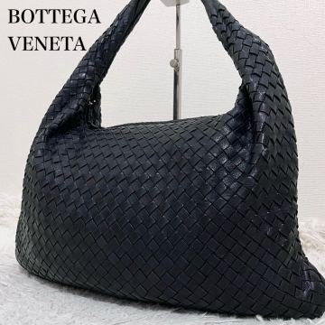 ボッテガヴェネタ　BOTTEGA VENETA ワンショルダーバッグ　ハンドバック　肩掛け　ホーボー　イントレチャート　編み込み　黒　ブラック