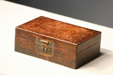 ▼渡鶴羽▼A3535清時(shí)代 黃花梨木 文房箱 黃花梨木細(xì)密細(xì)工★古置物★古賞物★古擺件★蒐集家放出★唐物