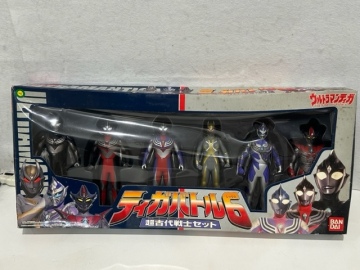 玩具 バンダイ ウルトラマンティガ ティガバトル6 超古代戦士セット ダーク トルネード ブラスト カミーラ ヒュドラ ダーラム 箱汚れ有