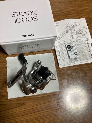 管理IDy43 美品 シマノ スピニングリール　19 ストラディック　1000S