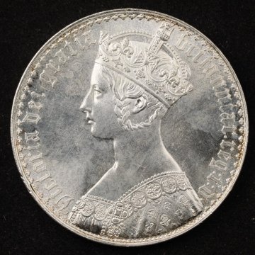 Y1492★イギリス銀貨/1847年/ヴィクトリア女王 GOTHIC TYPE/1クローナ/直径約39.18mm 重量約28.5g 厚み約2.85mm