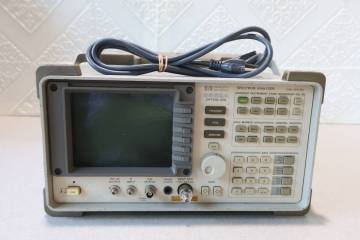 BV152 L HEWLETT PACKARD 8562A SPECTRUM ANALYZER 1KHz-26.5GHz