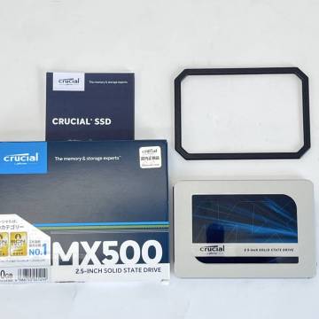 【中古品】　Crucial SSD 1000GB MX500 内蔵2.5インチ 7mm MX500CT1000MX500SSD1/JP【小：5815】
