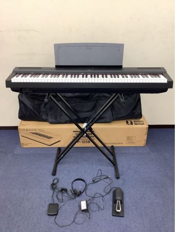 ◯営NI006-T佐【埼玉発】YAMAHA デジタルピアノ P-125B 88鍵盤 2020年製 箱、スタンド、ソフトケース付属 通電音出確認済 付属品写真参照