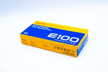kodak フィルム 期限切れ ポジ　カラーフィルム　120 ブローニー　 未使用品　冷蔵庫　リバーサル　　コダック　 5本　E100 2025.2