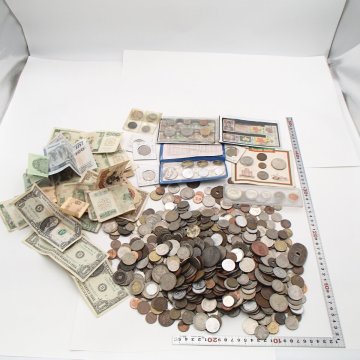 ★古銭まとめ 外貨/ 約3.8kg/紙幣　穴銭 飾り銭 コレクション まとめ ★ND