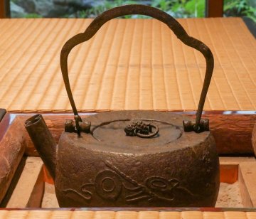 【 幸 茶匠の蔵 】『庄司儀兵衛』造 太鼓胴形 炉釜 手取釜 大徳寺管長 要宗傳衣箱◆当店保証 『茶人の言葉』