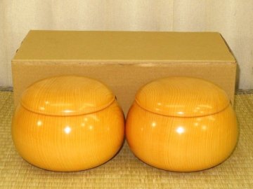 ▲日本産本榧（かや）柾目特大碁笥（上）▲元箱付き未使用品（囲碁）