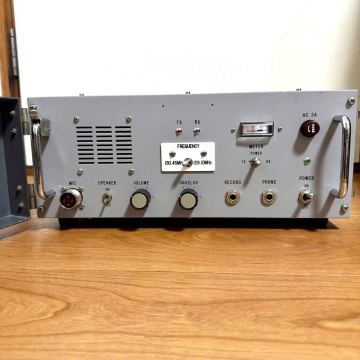 超希少 業務用エアバンド送受信機　