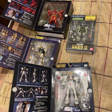 EXTENDED MOBILE SUIT IN ACTION 機動戦士ガンダム RX-93 MSN-100 MSN-04 MS-06F モビルスーツインアクション　ガンプラ　フィギュア　