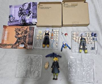 ドラゴンボール　S.H.Figuarts風　可動フィギュア　トランクス　中古　ジャンク