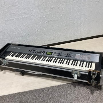 【J】 Roland RD-700 電子ピアノ ローランド 189487【香川県直接引き取り限定】