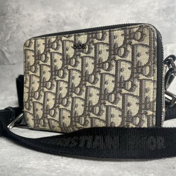 【現行モデル】Christian Dior ディオール オブリーク トロッター ジャガード ショルダーバッグ カメラ 斜め掛け メンズ レザー キャンバス