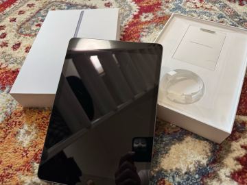 iPad 第7世代　32G Wi-Fi スペースグレイ　