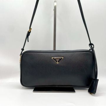 1円 ◎現行類似/極美品◎ PRADA プラダ 三角ロゴプレート ショルダーバッグ ブラック サフィアーノレザー ワンショルダー ハンドバッグ