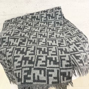 【贅沢品の極み】FENDI フェンディ　マフラー　ストール　ウール　ズッカ　ロゴ　総柄　リバーシブル　グレー　フリンジ