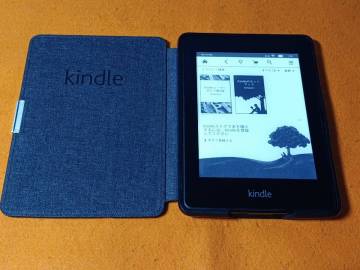 美品　Amazon Kindle Paperwhite 第5世代 カバーケース付き　model № EY21