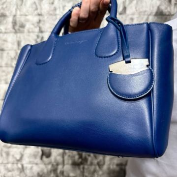 美品/希少カラー◎ Salvatore Ferragamo フェラガモ ノリータ イントレチャート メンズ ビジネス レザー トートバッグ ロイヤルブルー 青