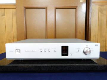 LUXMAN DA-06//DSD対応32bitデジタル・シグナルプロセッサー搭載 DAC//USB入力対応　DAコンバーター//発売価格￥300.000