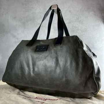 【美品 超人気モデル】Ferragamo フェラガモ ボストンバッグ トート ハンド ロゴ レザー 本革 ダークグレー メンズ ビジネス A4◎ 大容量