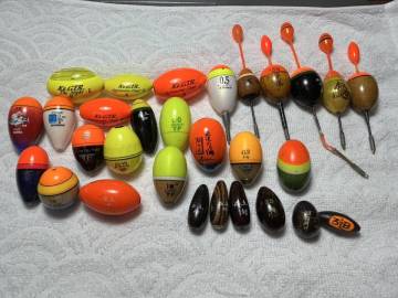 ★☆送料無料!! ウキ 色々!! kizakura/キザクラ,TSURIKEN/ツリケン,DAIWA/ダイワ,SHIMANO/シマノ,正立ウキ 他２９個!!