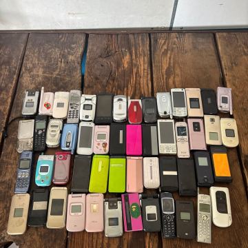 携帯電話　本体 ガラケー メーカー色々 52台 部品取り ソフトバンク ケータイ au ガラケー Softbank 携帯 ドコモ