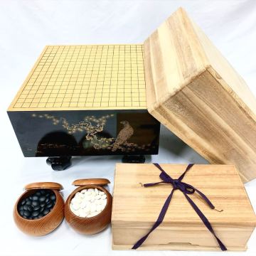 黒漆塗　鷹松金蒔絵　碁盤セット　囲碁　碁石一式 白蛤　那智黒　へそ有 脚付 カバー付　追加写真有り　R尼0707