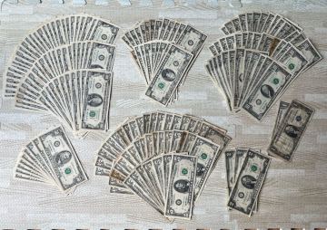 ドル札 外国紙幣 おまとめ 100ドル札 50ドル札 20ドル札 10ドル札 5ドル札 2ドル札 1ドル札 計7783ドル 