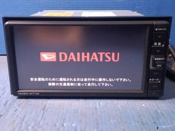【発送8/18～】ダイハツ純正ナビ　NMZK-W71D　地図データ2023年版　フルセグ/CD/DVD/SD/USB/Bluetooth　動作確認OK　　　0715-3