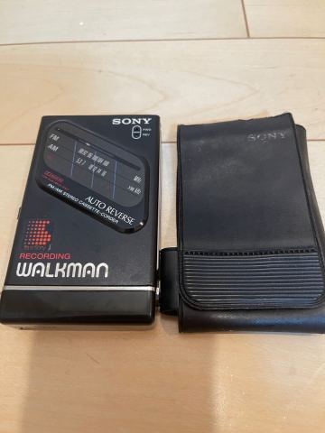 1円から即決　SONY ソニー WALKMAN WM-F203 カセットウォークマン ポータブルカセットプレーヤー　ジャンク　