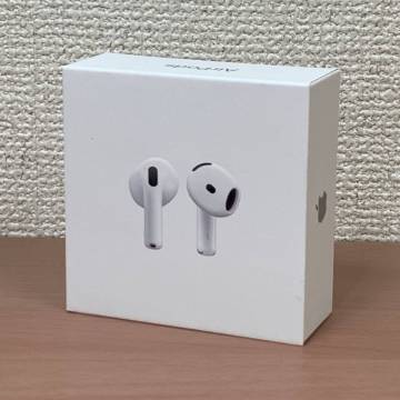 【新品未開封！大人気モデル！！】Air Pods 4 ホワイト　白　MXP63J/A　即決あり！新品未開封！大人気モデル！１円スタート！！