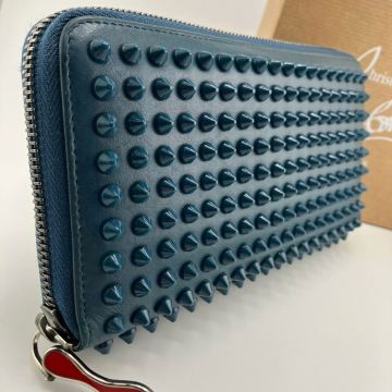 美品【定番人気】Christian Louboutin クリスチャンルブタン パネトーネ スタッズ ラウンドファスナー 長財布 青 ブルー ウォレット