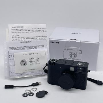 ◆ FUJIFILM 富士フィルム X half エックスハーフ X-HF1 FE240003 ブラック Black noir通電確認済み 箱説有り 保証シールあり カメラ 美品
