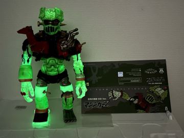 美品 UNBOX INDUSTRIES 墓場の画廊 コラボ マジンガーZ×Winson Ma(GID) 全高：約30cm ソフトビニール ソフビ フィギュア 検索：izumonster