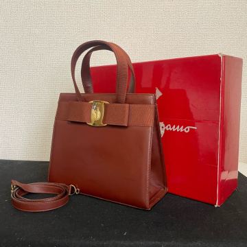1円スタート！ 超美品 Salvatore Ferragamo フェラガモ カーフ レザー 2WAY ショルダーバッグ ヴァラリボン ハンドバッグ 斜め掛け 