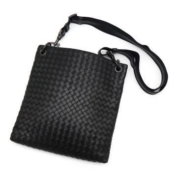 BOTTEGA VENETA ボッテガ ヴェネタ イントレチャート レザー ショルダーバッグ 斜め掛け ブラック 黒