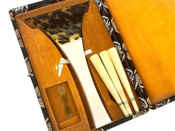 6M4★三味線 撥 鼈甲★バチ べっ甲 糸巻き 駒付き 和楽器 shamisen pick