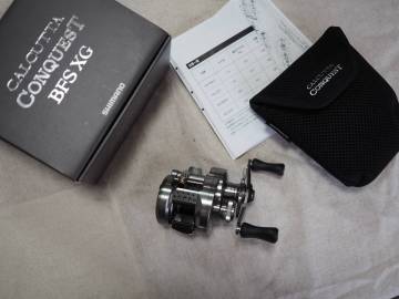♪♪超美品　シマノ 23 カルカッタコンクエスト BFS XG　右　日本製♪♪