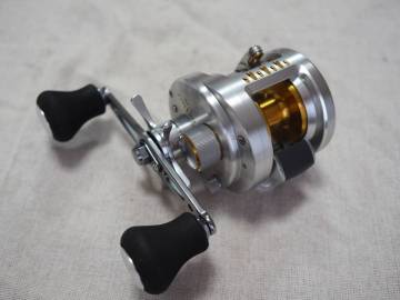 ♪♪超美品　シマノ　10　オシア　カルカッタ　コンクエスト　タイプJ　HG　201　左　日本製♪♪