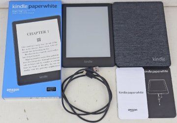 P◎中古品◎電子書籍リーダー『Amazon kindle paperwhite 第11世代』 M2L3EK 8GB ブラック 6.8インチディスプレイ 別売りカバー付き