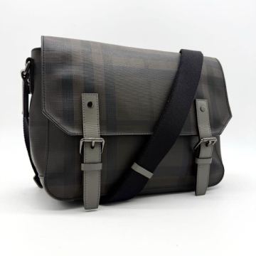 1円【極美品】BURBERRY バーバリー ショルダーバッグ メッセンジャーバッグ フラップ ノバチェック PVC レザー A4 メンズ グレー 斜め掛け