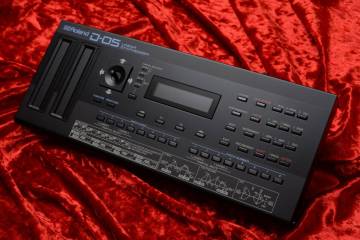 Roland Boutique D-05 Linear Synthesizer シンセサイザー/モジュール ローランド 