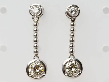 【7425A】Pt900 天然ダイヤモンド 計 0.50ct/0.25ct/0.25ct/2.4g ピアス