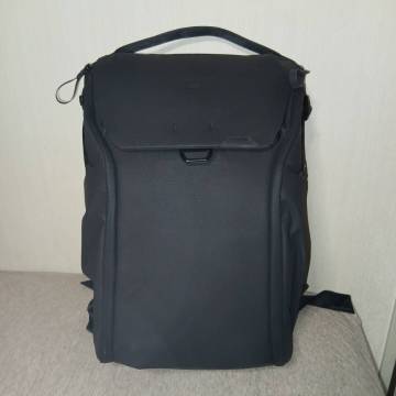 【新品同様】Peak design ピークデザイン エブリデイ バックパック 30L ブラック BEDB-30-BK-3